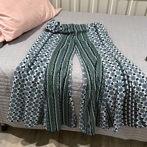 Earthbound Floral Patterned Super-Belles